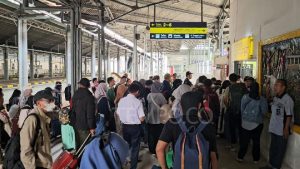 Equityworld Futures Surabaya | 9 Jadwal Kereta Daop 6 Batal Akibat Kecelakaan Kereta Bekasi