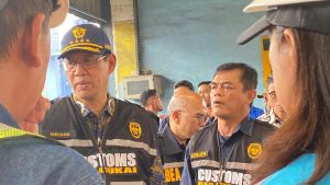 Equityworld Futures Surabaya | Penyebab Kontainer Menumpuk di Tanjung Priok Menurut Purbaya