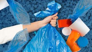 Equityworld Futures Surabaya | Refill Station: Saatnya Memulai Gaya Hidup Bebas Sampah Plastik