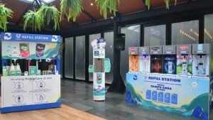 Equityworld Futures Surabaya | Refill Station: Revolusi Menghentikan Plastik Sebelum Menjadi Sampah