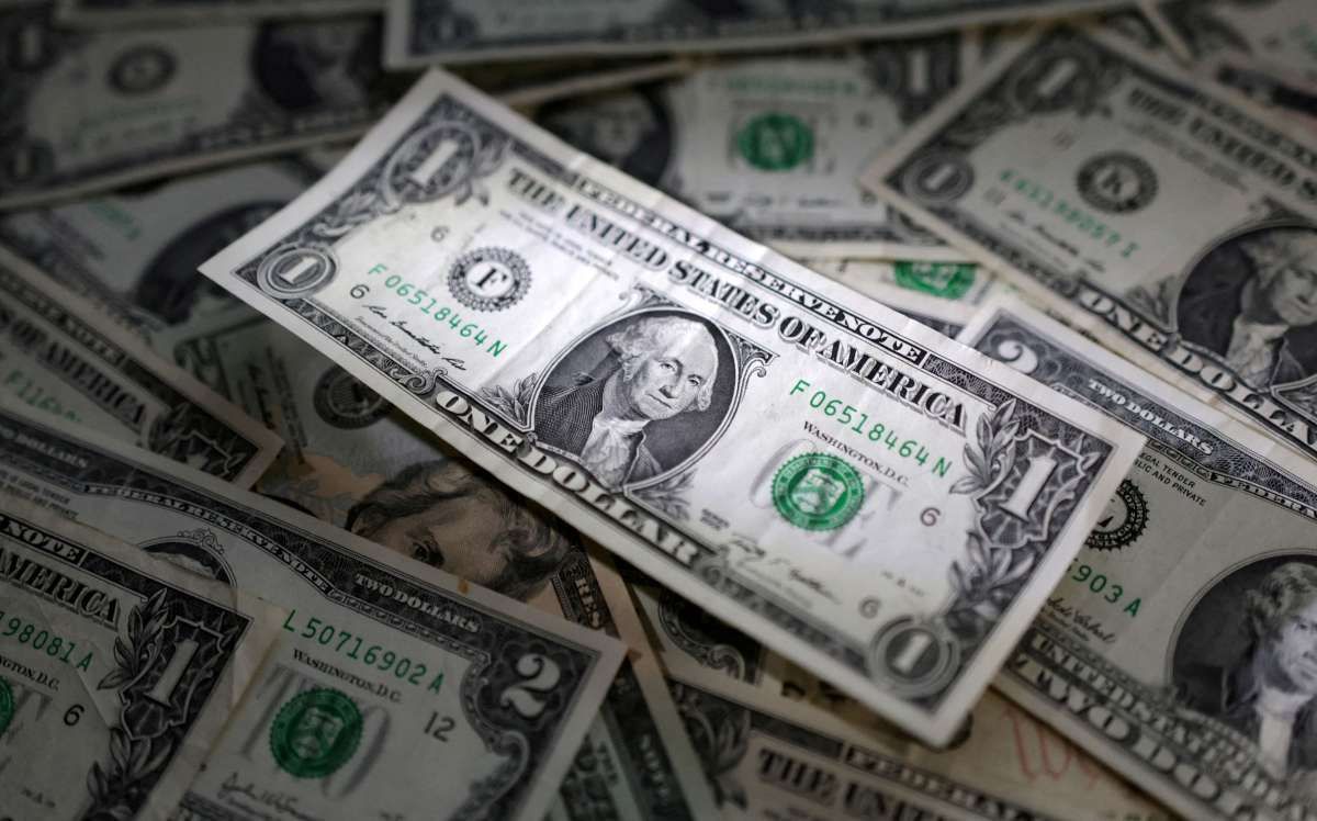 Equity World Futures Surabaya – Dolar AS Sempat Tembus Rekor Sebelum Melandai Usai BoJ Naikkan Suku Bunga