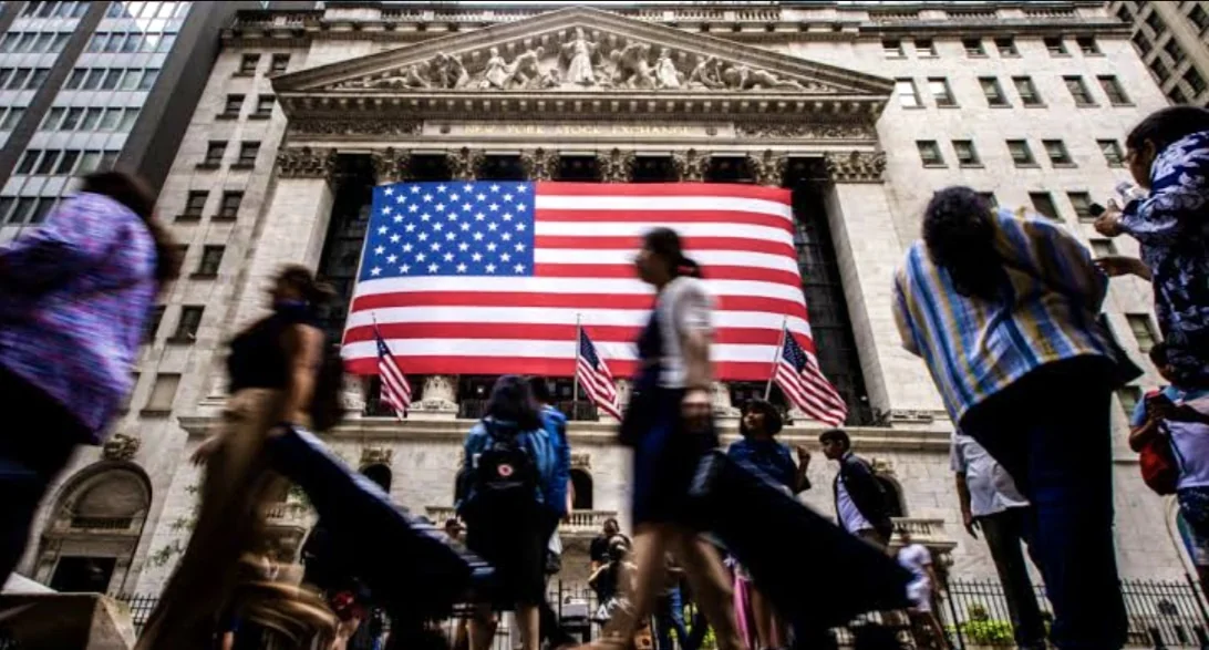 Equity World Futures Surabaya – Ketidakpastian Kebijakan The Fed dan Geopolitik Picu Fluktuasi Emas